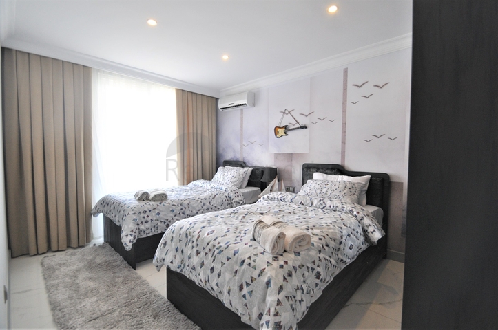 شقق اطلالة بحر في الانيا -غرفتين وصالة -مجمع عائلي - في توسمور / الانيا 