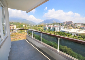 شقق اطلالة بحر في الانيا -غرفتين وصالة -مجمع عائلي - في توسمور / الانيا 