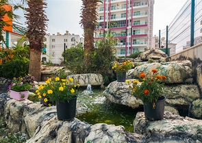 شقق في محمودلار - غرفة وصالة مفروشة -ضمن مجمع سكني -في محمودلار / الانيا