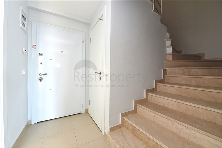 دوبلكس للبيع في محمودلار - 3 غرف وصالة -مؤثثة -ضمن مجمع حديث -الانيا 