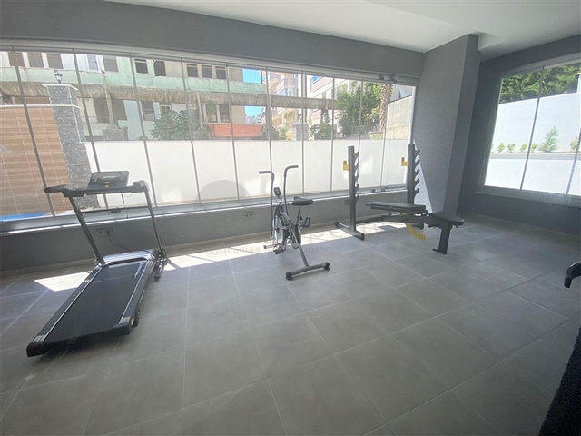 شقة جديدة في محمودلار - غرفة وصالة -موقع مركزي -في محمودلار / الانيا 