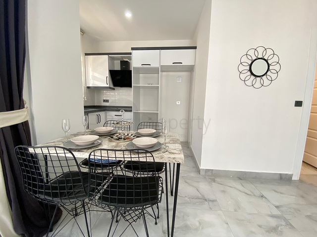 شقة جديدة في محمودلار - غرفة وصالة -موقع مركزي -في محمودلار / الانيا 