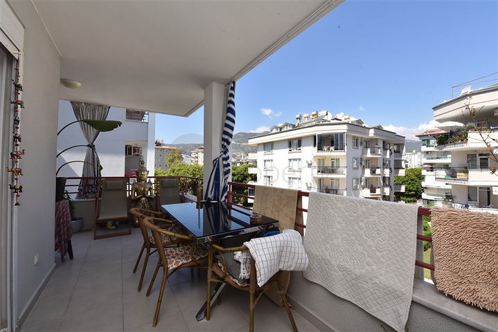 شقق للبيع في اوبا - غرفة وصالة -قريبة من البجر -اوبا /الانيا 