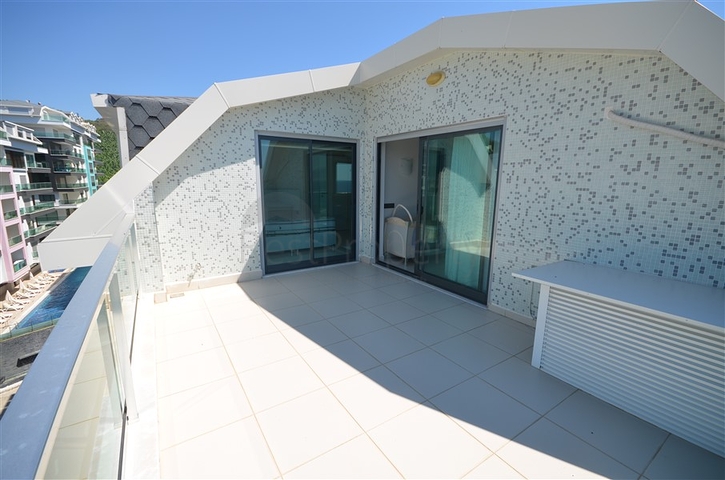 شقق فاخرة في الانيا - اطلالة بحر مباشرة -دوبلكس 3 غرف وصالة -مجمع 5 نجوم - كارجيجاك / الانيا 