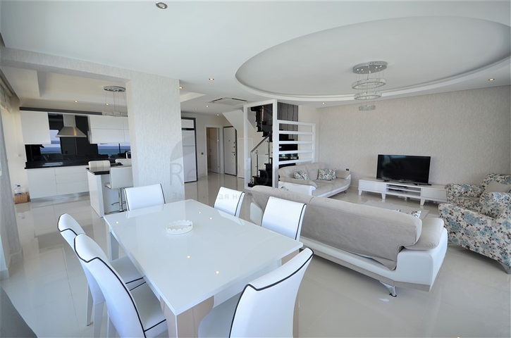 شقق فاخرة في الانيا - اطلالة بحر مباشرة -دوبلكس 3 غرف وصالة -مجمع 5 نجوم - كارجيجاك / الانيا 