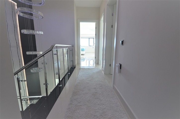 شقق فاخرة في الانيا - اطلالة بحر مباشرة -دوبلكس 3 غرف وصالة -مجمع 5 نجوم - كارجيجاك / الانيا 