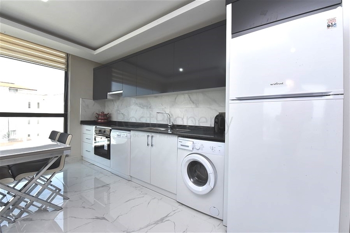 شقق للبيع في محمودلار - غرفة وصالة -مفروشة -ضمن مجمع حديث -في الانيا 