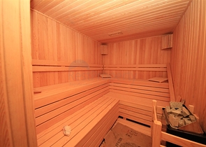 شقق للبيع في محمودلار - غرفة وصالة -مفروشة -ضمن مجمع حديث -في الانيا 