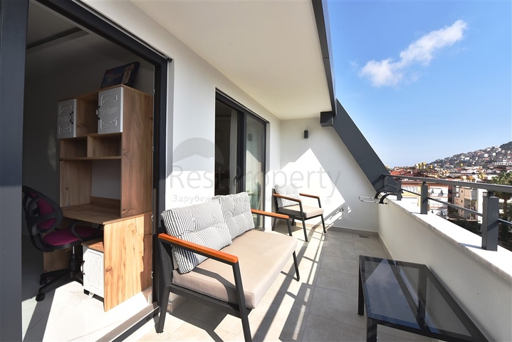 بنتهاوس 2 + 1 للإيجار في منطقة شاطئ كليوباترا