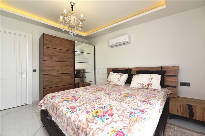 بنتهاوس 2 + 1 للإيجار في منطقة شاطئ كليوباترا