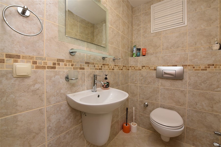 شقق للبيع في الانيا - غرفتين وصالة -مفروشة -ضمن مجمع عائلي في توسمور / الانيا 