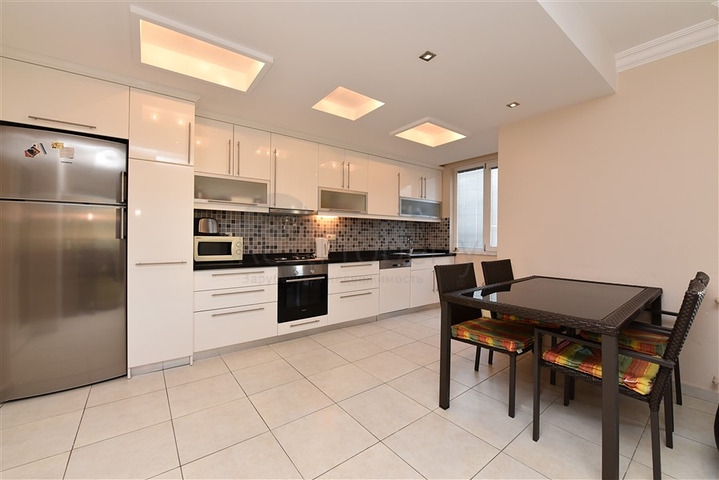 شقق للبيع في الانيا - غرفتين وصالة -مفروشة -ضمن مجمع عائلي في توسمور / الانيا 