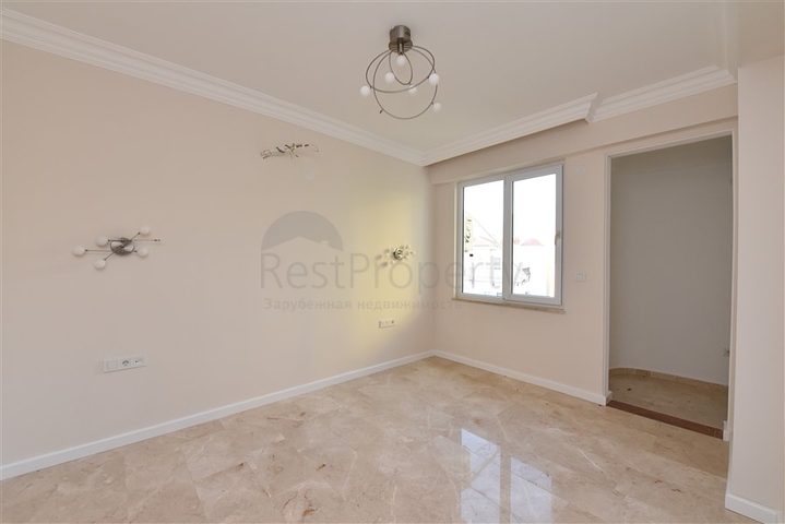 دوبلكس للبيع في غولد سيتي - اطلالة بحر - 3 غرف وصالة -كارجيجاك / الانيا 