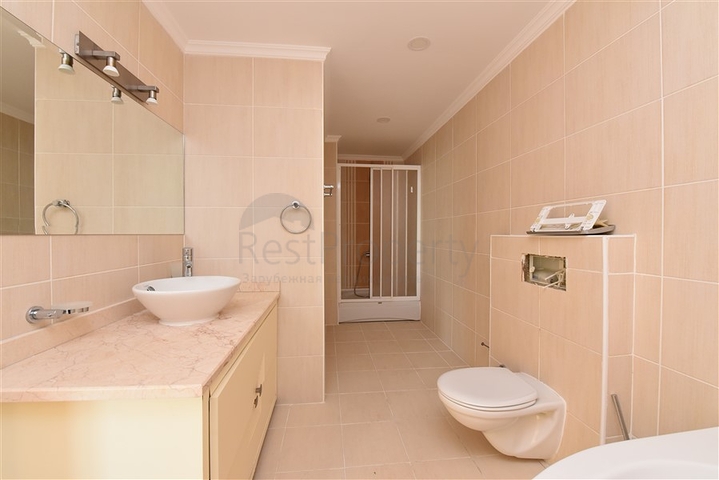 دوبلكس للبيع في غولد سيتي - اطلالة بحر - 3 غرف وصالة -كارجيجاك / الانيا 