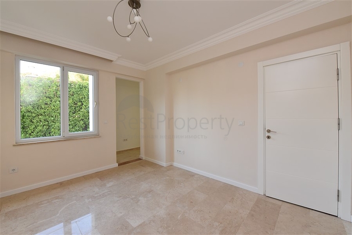 دوبلكس للبيع في غولد سيتي - اطلالة بحر - 3 غرف وصالة -كارجيجاك / الانيا 