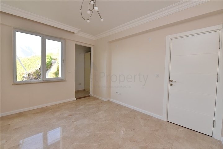 دوبلكس للبيع في غولد سيتي - اطلالة بحر - 3 غرف وصالة -كارجيجاك / الانيا 