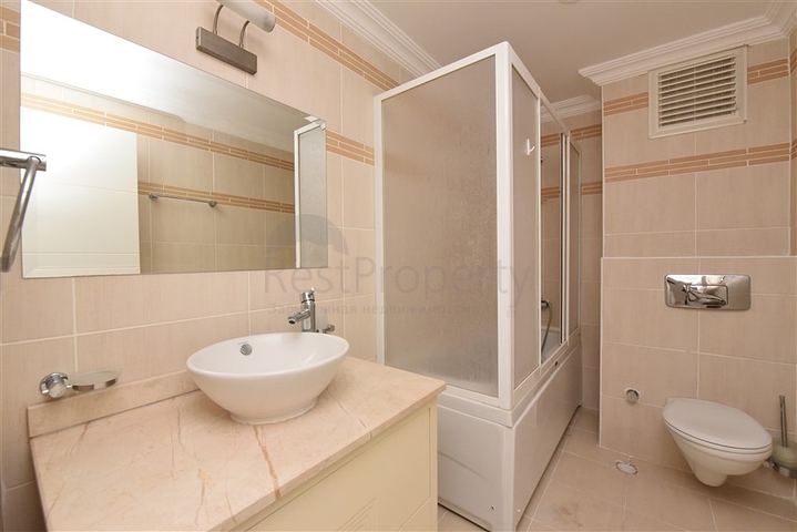 دوبلكس للبيع في غولد سيتي - اطلالة بحر - 3 غرف وصالة -كارجيجاك / الانيا 