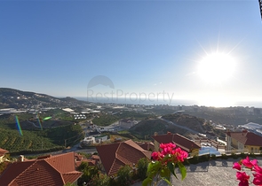 دوبلكس للبيع في غولد سيتي - اطلالة بحر - 3 غرف وصالة -كارجيجاك / الانيا 