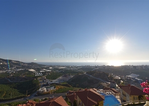 دوبلكس للبيع في غولد سيتي - اطلالة بحر - 3 غرف وصالة -كارجيجاك / الانيا 