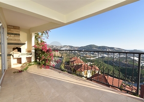 دوبلكس للبيع في غولد سيتي - اطلالة بحر - 3 غرف وصالة -كارجيجاك / الانيا 