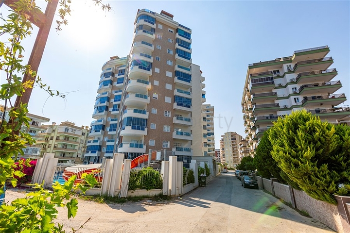 شقة اطلالة بحر في محمودلار - تصميم 2 غرفة وصالة -مجمع انيق - محمودلار / الانيا 