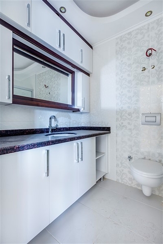 شقة اطلالة بحر في محمودلار - تصميم 2 غرفة وصالة -مجمع انيق - محمودلار / الانيا 