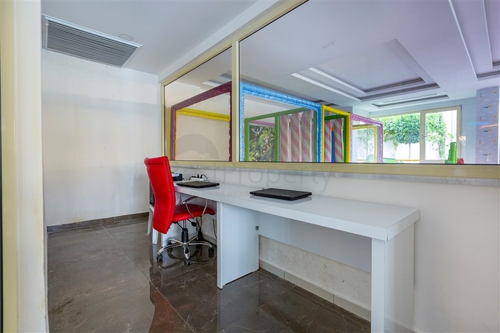 شقة اطلالة بحر في محمودلار - تصميم 2 غرفة وصالة -مجمع انيق - محمودلار / الانيا 