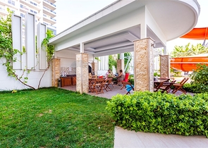 شقة اطلالة بحر في محمودلار - تصميم 2 غرفة وصالة -مجمع انيق - محمودلار / الانيا 