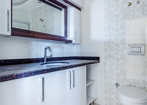 شقة اطلالة بحر في محمودلار - تصميم 2 غرفة وصالة -مجمع انيق - محمودلار / الانيا 