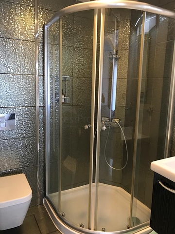 شقة للبيع في مجمع ازورا بارك - غرفتين وصالة -مفروشة -في محمودلار / الانيا 