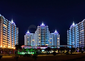 شقة للبيع في مجمع ازورا بارك - غرفتين وصالة -مفروشة -في محمودلار / الانيا 