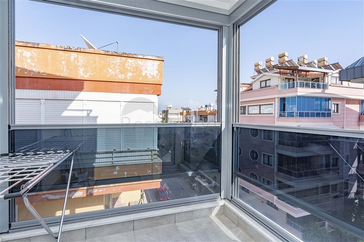 شقق في مركز الانيا - تصميم غرفة وصالة -مؤثثة - قريبة من البحر -في الانيا 