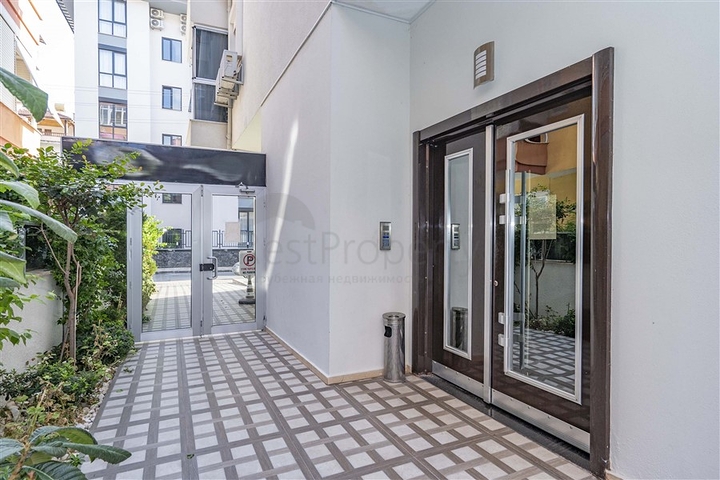 شقق في مركز الانيا - تصميم غرفة وصالة -مؤثثة - قريبة من البحر -في الانيا 