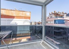 شقق في مركز الانيا - تصميم غرفة وصالة -مؤثثة - قريبة من البحر -في الانيا 