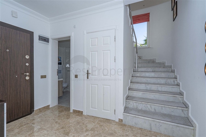 فلل للبيع في الانيا - اطلالة بحر -مستقلة مع مسبح خاص -في كارجيجاك / الانيا 