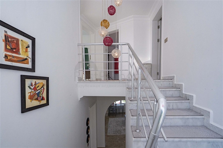 فلل للبيع في الانيا - اطلالة بحر -مستقلة مع مسبح خاص -في كارجيجاك / الانيا 