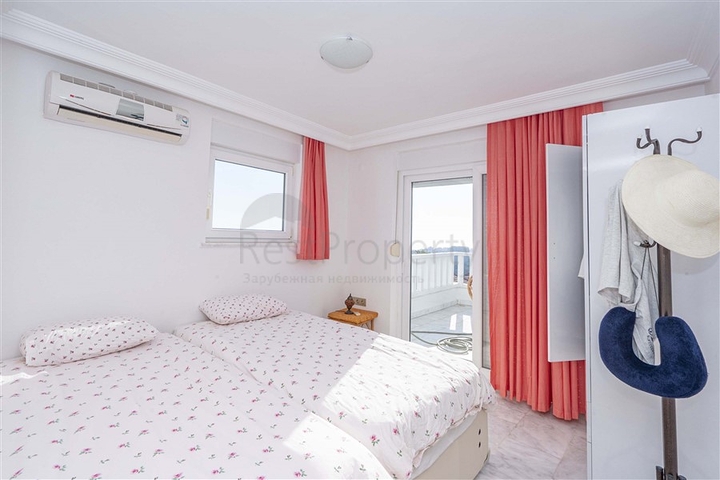 فلل للبيع في الانيا - اطلالة بحر -مستقلة مع مسبح خاص -في كارجيجاك / الانيا 