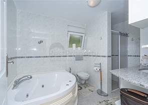 فلل للبيع في الانيا - اطلالة بحر -مستقلة مع مسبح خاص -في كارجيجاك / الانيا 