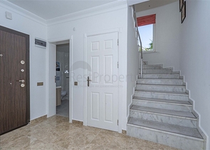 فلل للبيع في الانيا - اطلالة بحر -مستقلة مع مسبح خاص -في كارجيجاك / الانيا 