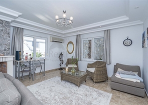 فلل للبيع في الانيا - اطلالة بحر -مستقلة مع مسبح خاص -في كارجيجاك / الانيا 