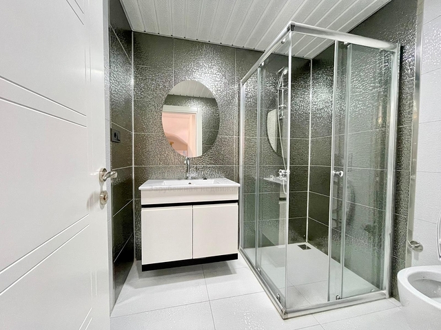 دوبلكس للبيع في كاستل - تصميم 2 غرفة وصالة -ضمن مجمع انيق -كاستل / الانيا 