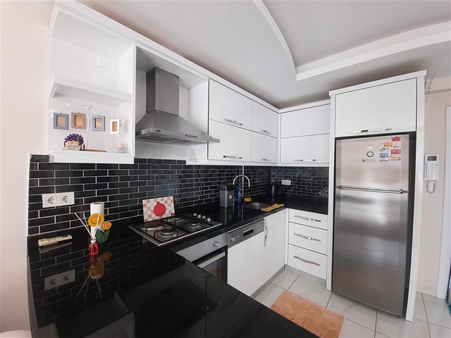 شقة غرفة وصالة في محمودلار - مفروشة وضمن مجمع انيق - محمودلار / الانيا 