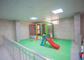 شقة غرفتين وصالة في محمودلار - مفروشة -ضمن مجمع حديث - محمودلار / الانيا 