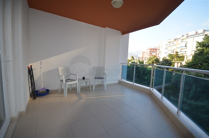 شقق بأسعار مناسبة في الانيا - شقة غرفة وصالة في منطقة توسمور .