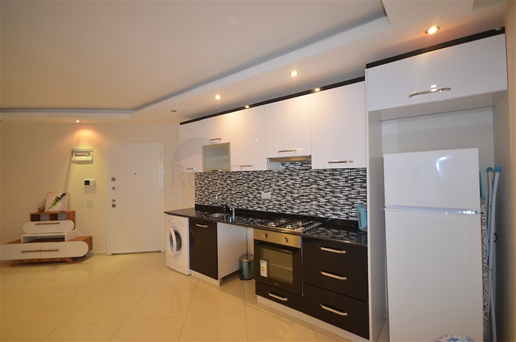 شقق بأسعار مناسبة في الانيا - شقة غرفة وصالة في منطقة توسمور .