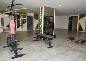 شقق بأسعار مناسبة في الانيا - شقة غرفة وصالة في منطقة توسمور .