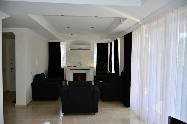 فيلا فاخرة مؤثثة بالكامل للبيع في فتحية 