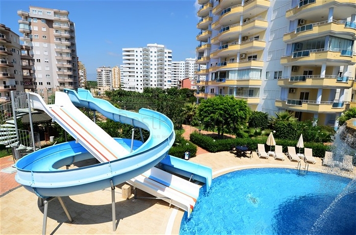 شقة اطلالة بحر في الانيا - تراس واسع - تصميم 1+2 - في محمودلار / الانيا 