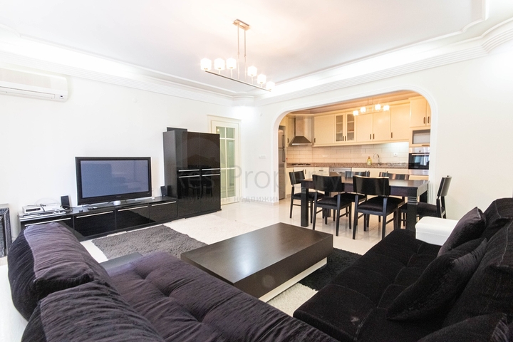 شقة اطلالة بحر في الانيا - تراس واسع - تصميم 1+2 - في محمودلار / الانيا 