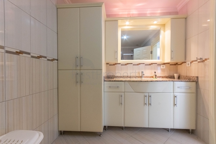 شقة اطلالة بحر في الانيا - تراس واسع - تصميم 1+2 - في محمودلار / الانيا 